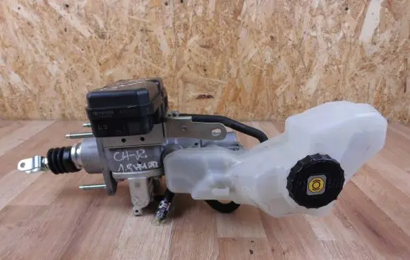 Toyota C-HR I Master brake cylinder 4721010270