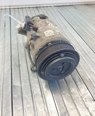 BMW 2 F46 Air conditioning (A/C) compressor (pump) 6842618 2005191679 1137510