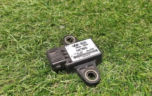 KIA Sorento ESP acceleration yaw rate sensor 956403E000