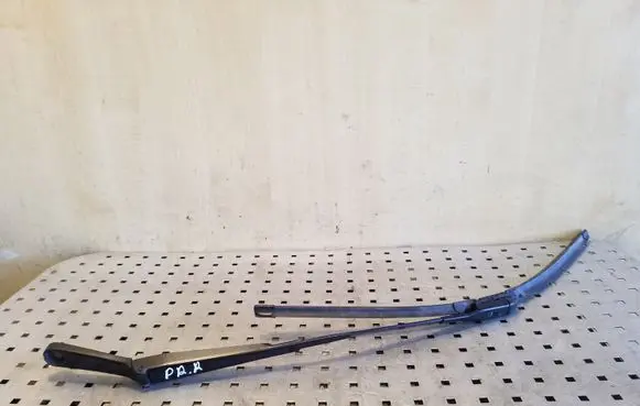 Audi A6 C7 Windshield/front glass wiper blade 4G2955408B