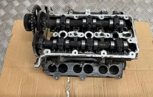 Jeep Grand Cherokee Engine head 90352072F