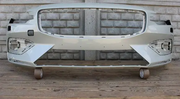 Volvo V60 Front bumper 31690589