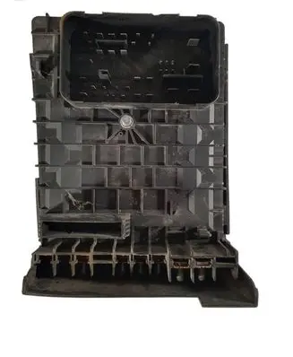 Volkswagen Polo IV 9N3 Fuse module 1K0937125A