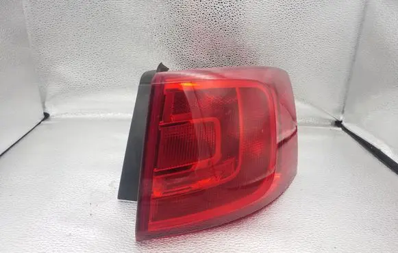 Volkswagen Jetta VI Rear/tail lights 5C6945096