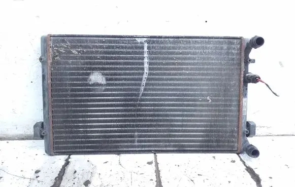 Seat Leon (1M) Coolant radiator 652011