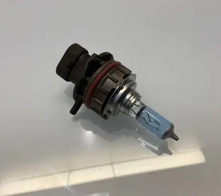 Mercedes-Benz E W211 Headlight/headlamp bulb 