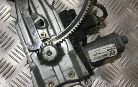 Opel Zafira A Front door window regulator motor 90579355 101249200