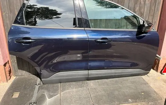 Ford Escape IV Front door