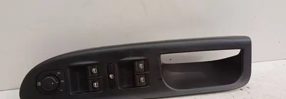 Volkswagen PASSAT B6 Front door window switch trim 3C1867171