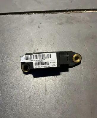 Mercedes-Benz S W220 Airbag deployment crash/impact sensor 2208204426