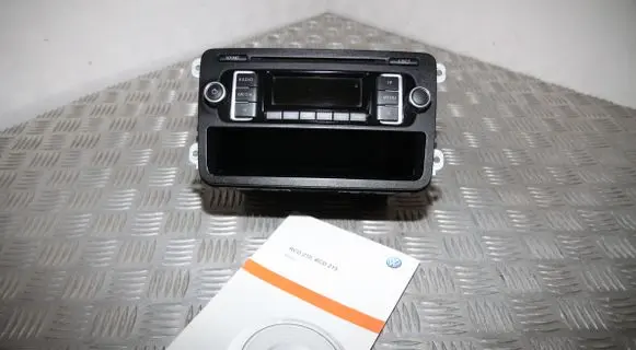 Volkswagen Caddy Radio/CD/DVD/GPS head unit 5K0035156A RCD210