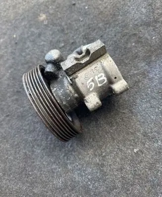 Peugeot Partner Power steering pump 9631923680 26068593