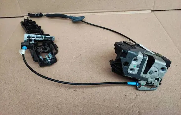 Ford Ecosport Front door lock CN1A5421813DB