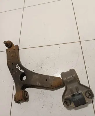 Ford Focus Front lower control arm/wishbone BV613A262DAA 1737321