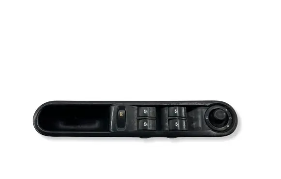 Renault Espace - Grand espace IV Electric window control switch 8200519355