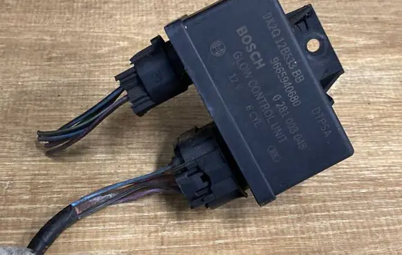 Land Rover Range Rover Sport L494 Glow plug pre-heat relay 9X2Q-12B533-BB 9X2Q12B533BB 9X2Q-12B533