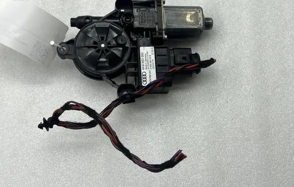 Audi A6 S6 C8 4K Curtain motor 4K9863560