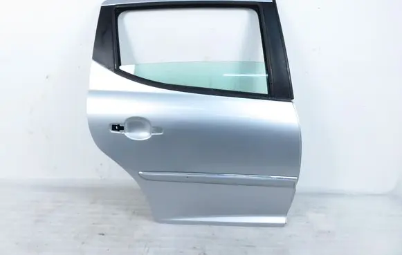 Peugeot 207 Rear door 