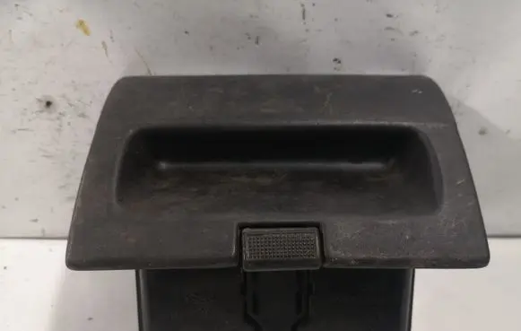 Car ashtray