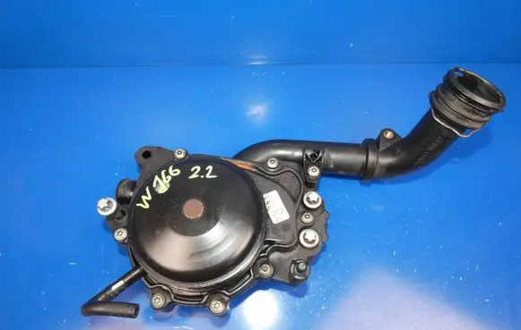 Mercedes-Benz ML AMG W166 Water pump A6512006501