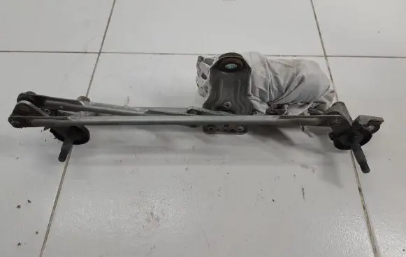 Hyundai Santa Fe Front wiper linkage NOCODE