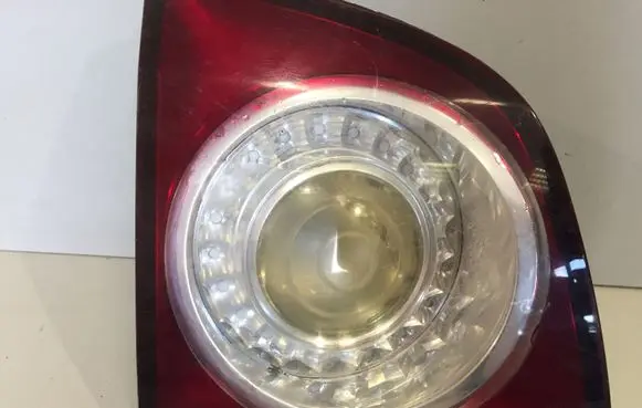 Volkswagen Golf Plus Tailgate rear/tail lights 5M0945093 89037924