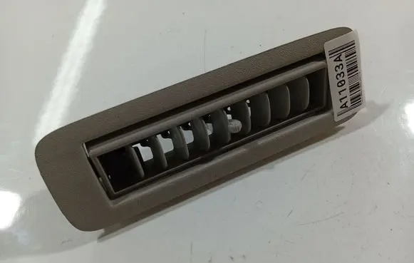 Toyota Avensis Verso Dash center air vent grill 6364044010