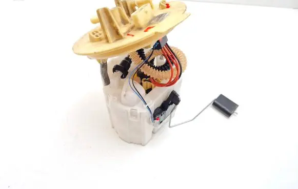 Mercedes-Benz CLS C257 In-tank fuel pump 1582894390 A2C39484200