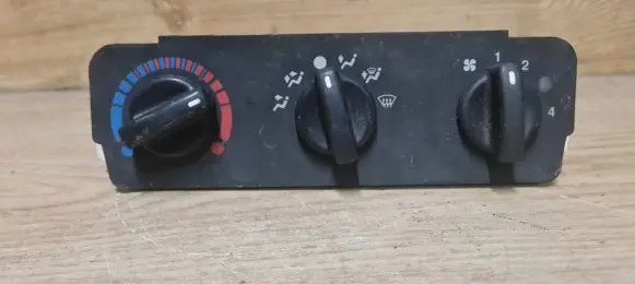 Ford Mondeo MK I Climate control unit 93BW18D451A
