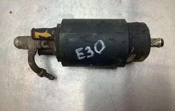 BMW 3 E30 Mechanical fuel pump