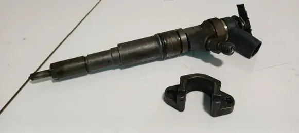 BMW X5 E53 Fuel injector 0445110131