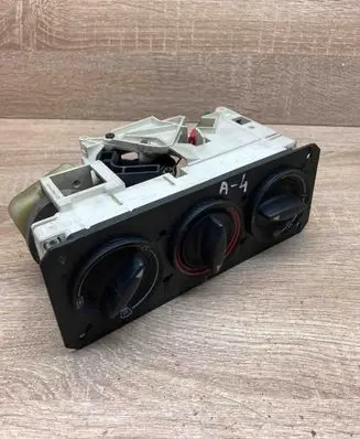 Audi A4 S4 B5 8D Climate control unit 071295A