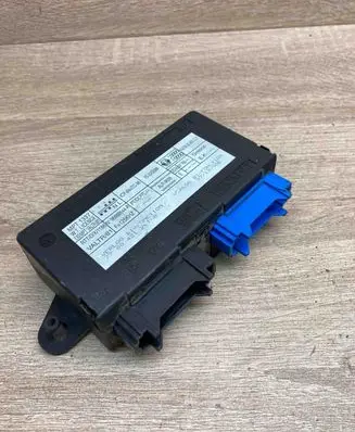 Renault Laguna I Door central lock control unit/module 7700421261A