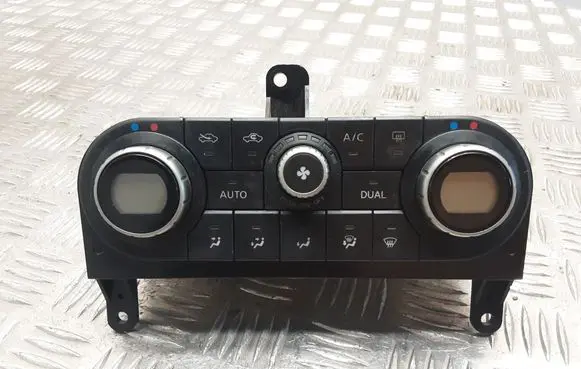 Nissan Qashqai Climate control unit 27500JD45D