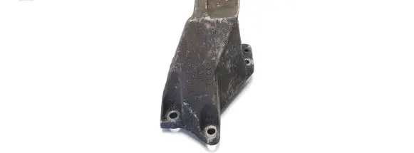 Volkswagen PASSAT B5 Engine mounting bracket 8D0199307L