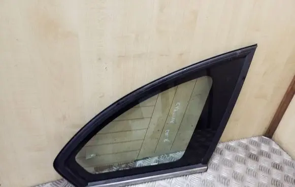 Chevrolet Captiva Rear side window 96622513