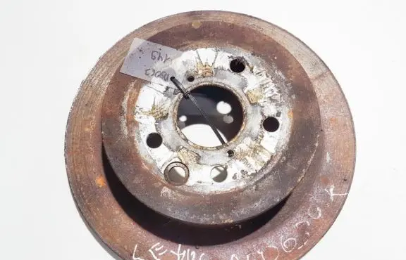 Lexus IS 220D-250-350 Rear brake disc ventiliuojamas
