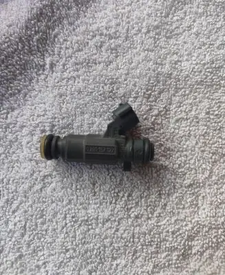 Peugeot 208 I Fuel injector 9676017480