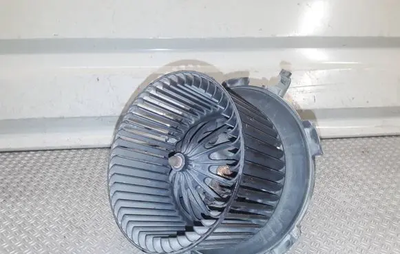 Opel Zafira B Heater fan/blower D8087