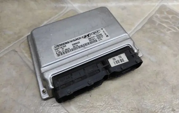 Hyundai Tucson JM Engine control unit/module 3917123300 3918123270 5WY1A15A