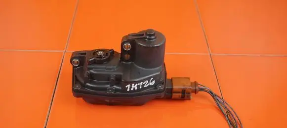 Opel Zafira C Other engine bay part 55578249 B20DTH