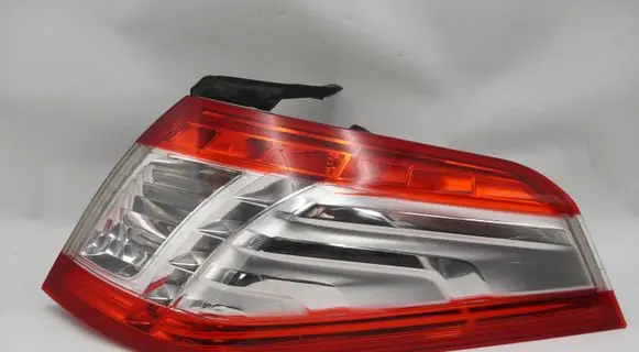 Peugeot 508 Rear/tail lights 9686779680