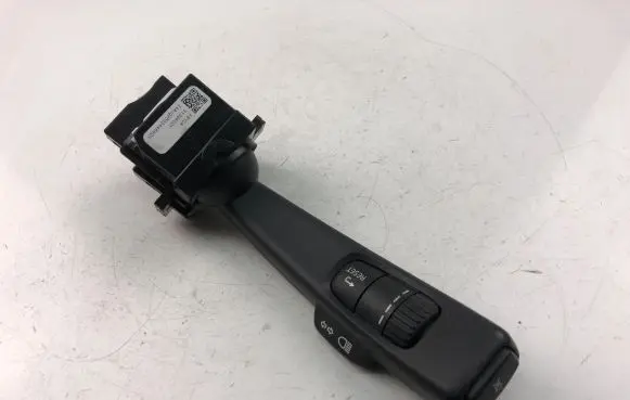 Volvo V40 Indicator stalk 31394001