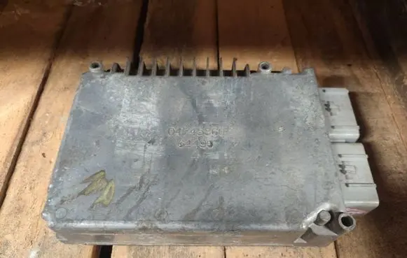 Chrysler Voyager Engine control unit/module P04727192AJ T53EH063881049