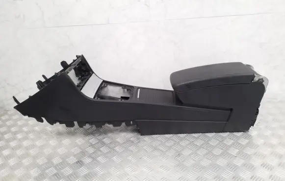 Volkswagen PASSAT B6 Armrest 3C0863319AD