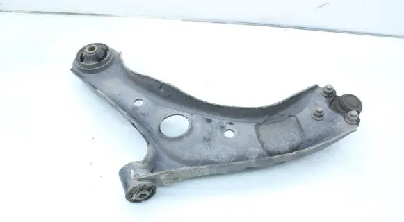 KIA Sportage Front lower control arm/wishbone