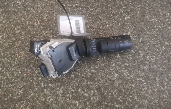 Nissan Qashqai Wiper control stalk