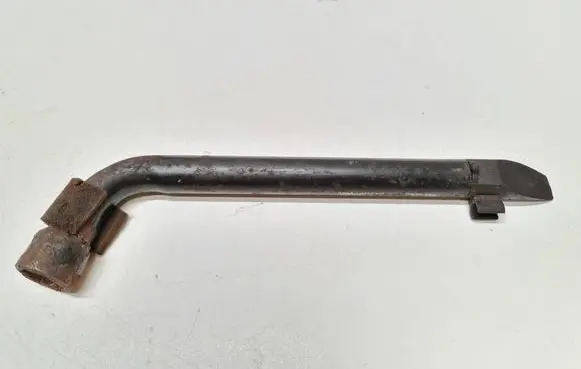 Ford C-MAX I Wheel nut wrench 1X4A17032AC