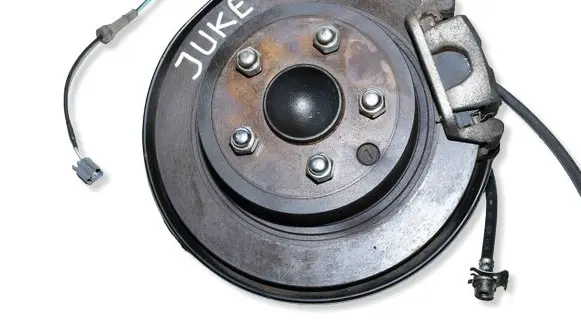 Nissan Juke I F15 Stub axle 