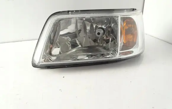 Volkswagen Transporter - Caravelle T5 Headlight/headlamp